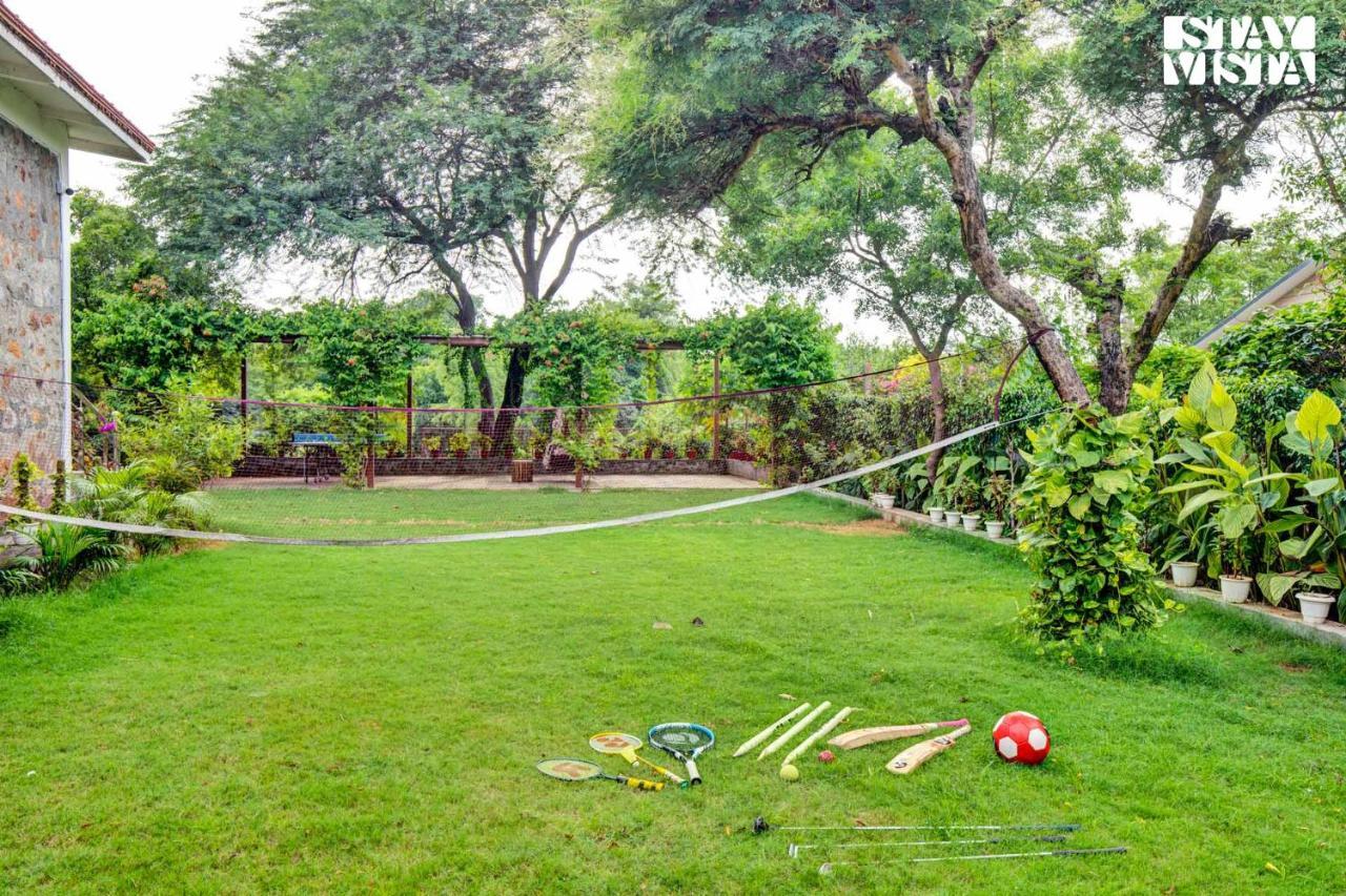 Stayvista At Idyllic Farmhouse - A Glasshouse With Outdoor Pool Gurgaon Exterior foto
